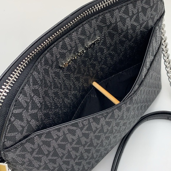 MICHAEL KORS Jet Set Medium Logo Dome Satchel Crossbody 
Black/Silver 
NWT - Picture 12 of 16